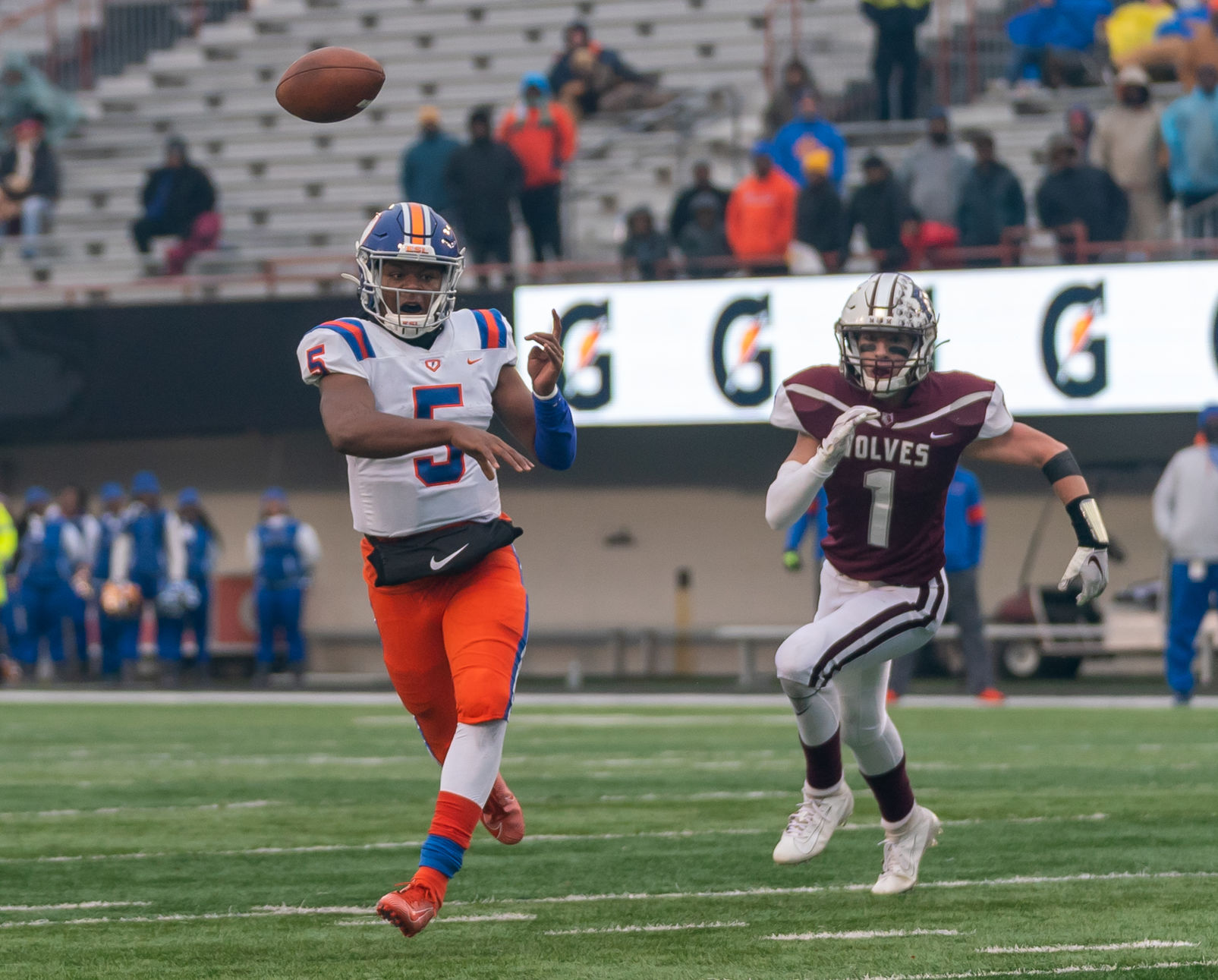 East St.Louis_PrairieRidge_6A_football_1130